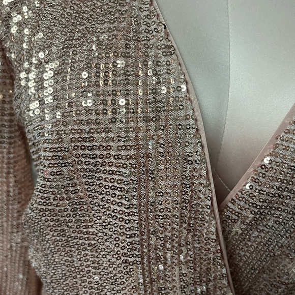 Forever New Shimmering Sequin Dress with Satin Accent NWT - Picture 3 of 6